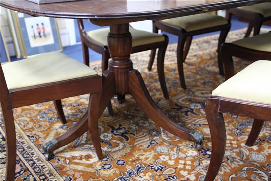 A Regency style mahogany extending dining table, Extends to 9ft 6in. x 3ft 6in. H.2ft 5in.